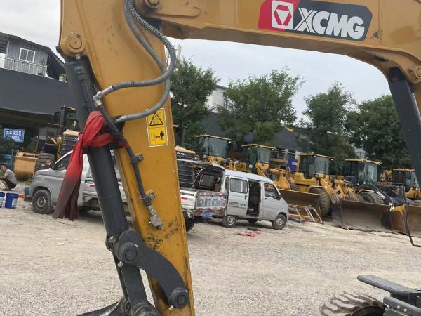 徐工XE60WD輪式挖掘機(jī)