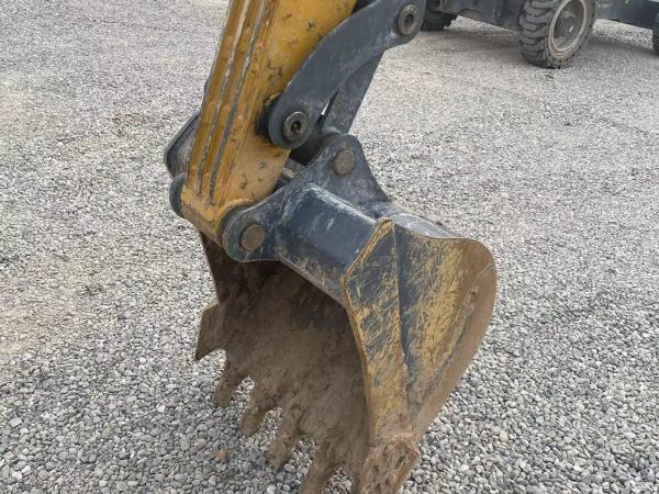 徐工XE60WD輪式挖掘機(jī)