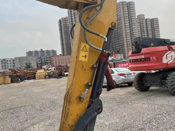 徐工XE60WD輪式挖掘機(jī)