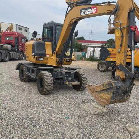 徐工XE60WD轮式挖掘机