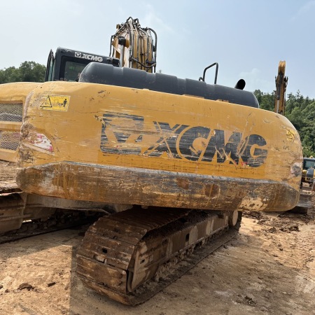 徐工XE215DA履带式挖掘机