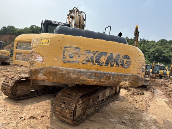 徐工XE215DA履帶式挖掘機