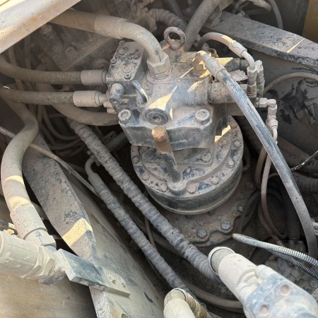 徐工XE215DA履带式挖掘机