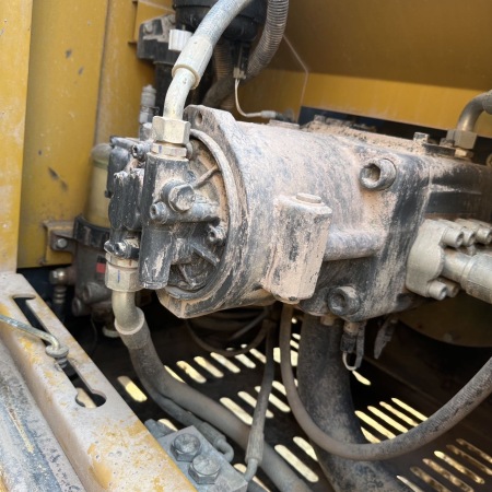 徐工XE215DA履带式挖掘机