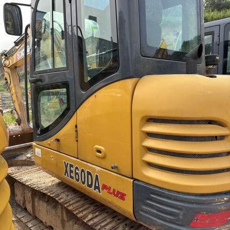 徐工XE55DA履带式挖掘机