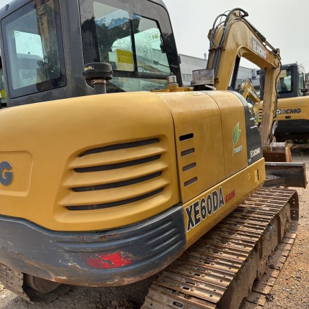 徐工XE55DA履带式挖掘机