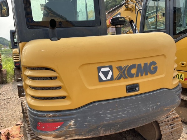 徐工XE55DA履帶式挖掘機