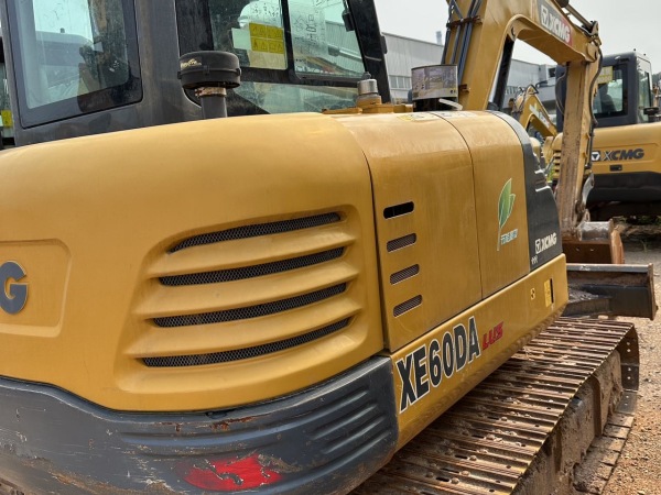 徐工XE55DA履帶式挖掘機