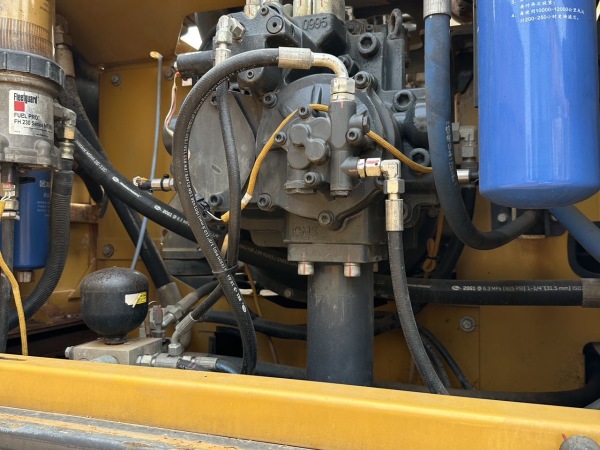 徐工XE490D履帶式挖掘機