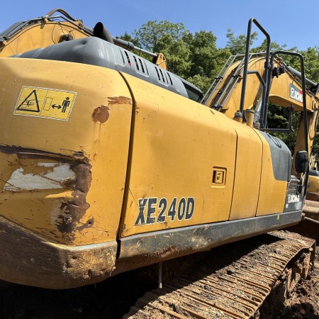 徐工XE200DA履带式挖掘机