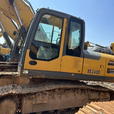 徐工XE200DA履带式挖掘机