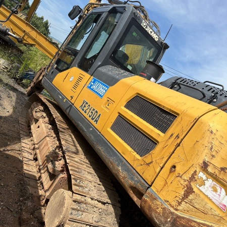 徐工XE200DA履带式挖掘机