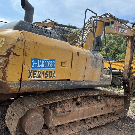 徐工XE200DA履带式挖掘机