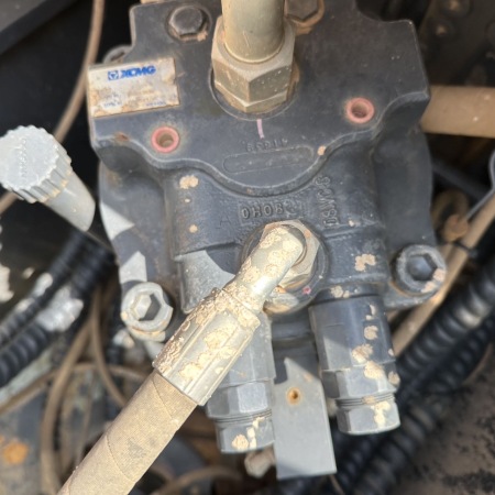 徐工XE200DA履带式挖掘机