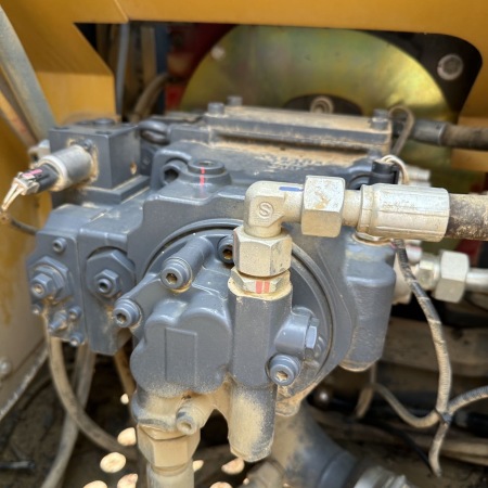 徐工XE135D履带式挖掘机