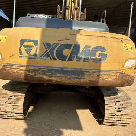 徐工XE225DK履带式挖掘机