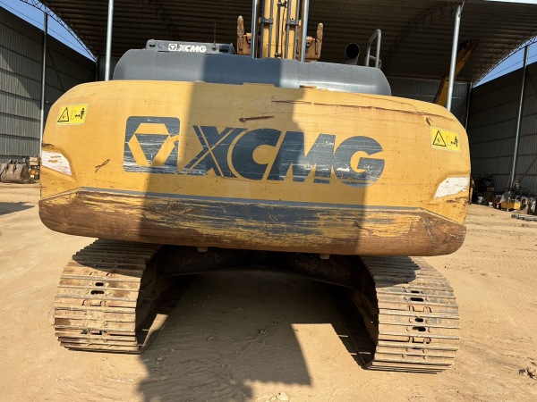 徐工XE225DK履帶式挖掘機