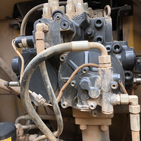 徐工XE490DK履带式挖掘机