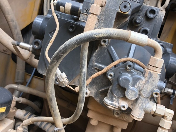 徐工XE490DK履帶式挖掘機(jī)