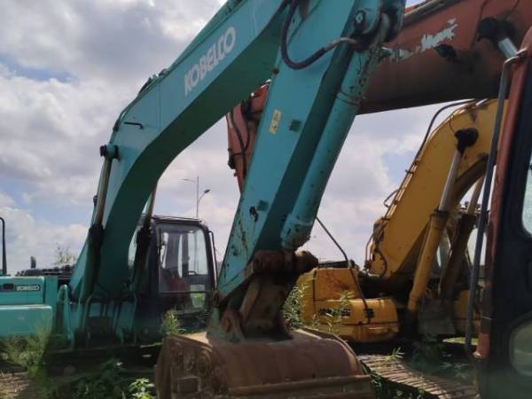 神鋼SK260履帶式挖掘機