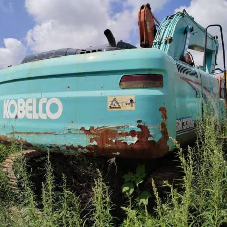 神钢SK260履带式挖掘机