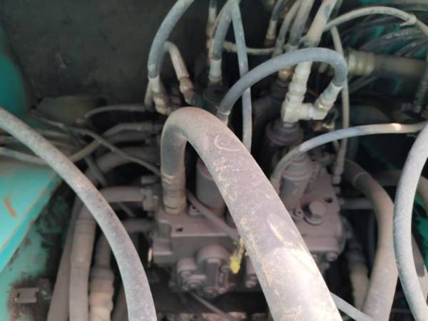 神鋼SK260履帶式挖掘機