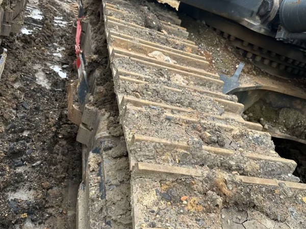 徐工XE490DK履帶式挖掘機