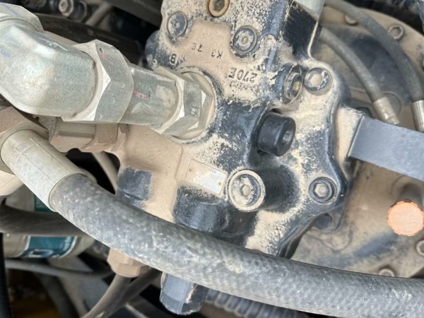 徐工XE490DK履帶式挖掘機