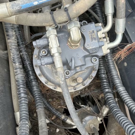 徐工XE550DK履带式挖掘机