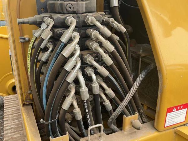 徐工XE60D履帶式挖掘機