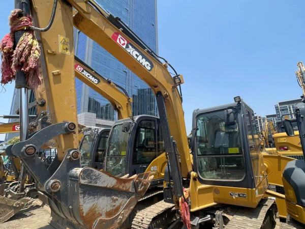 徐工XE60D履帶式挖掘機