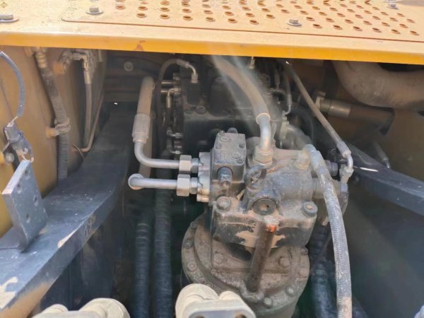 徐工XE245DK履帶式挖掘機