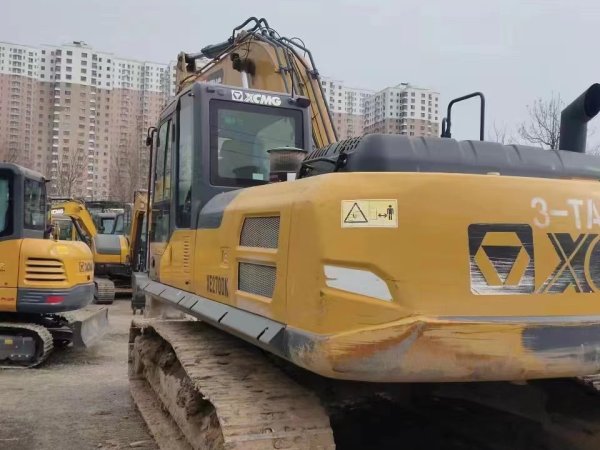 徐工XE245DK履帶式挖掘機