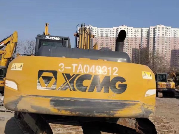 徐工XE245DK履帶式挖掘機