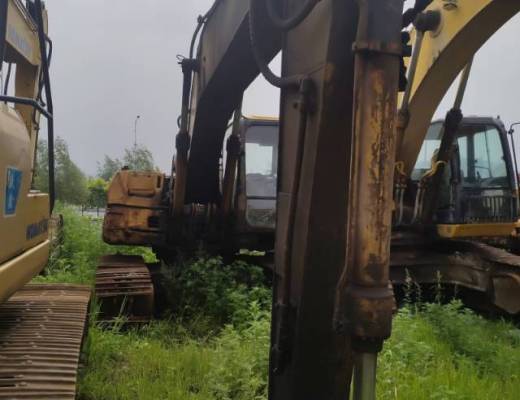 卡特彼勒320C履带式挖掘机