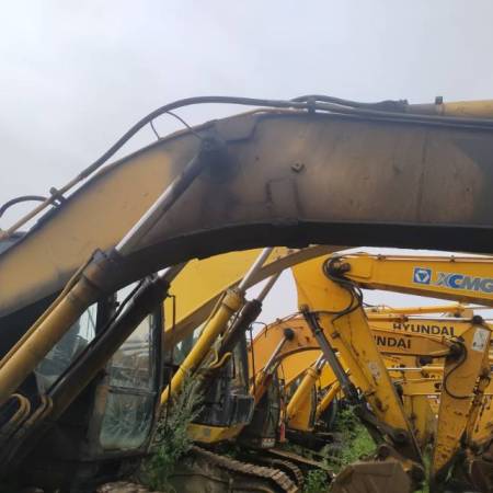 卡特彼勒320C履带式挖掘机