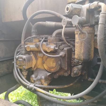 卡特彼勒320C履带式挖掘机