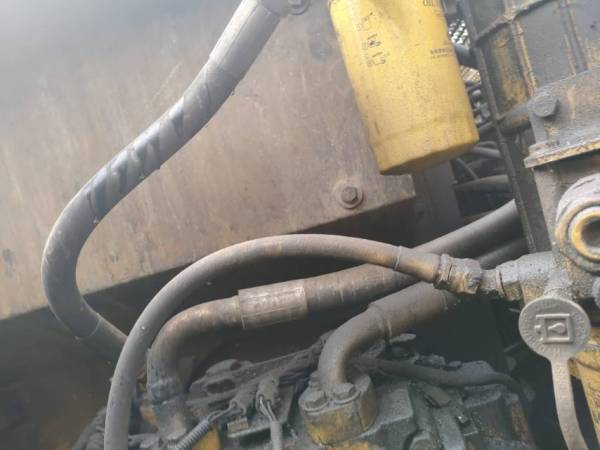 卡特彼勒320C履帶式挖掘機(jī)