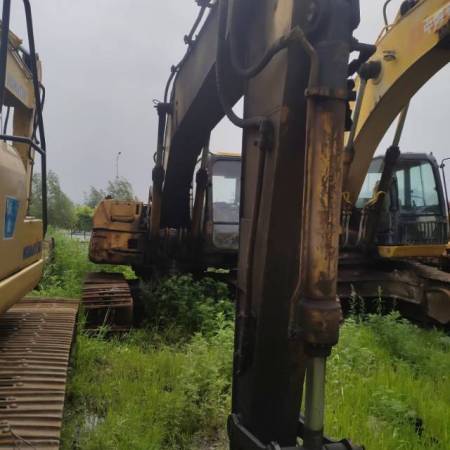 卡特彼勒320C履带式挖掘机