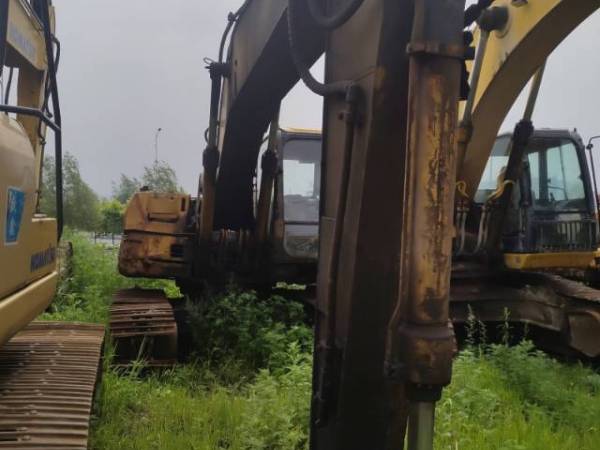 卡特彼勒320C履帶式挖掘機(jī)