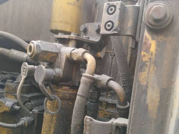 卡特彼勒320C履帶式挖掘機(jī)