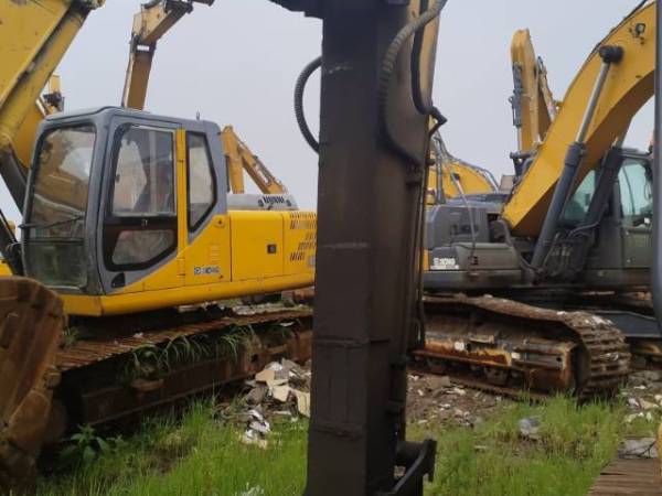 卡特彼勒320C履帶式挖掘機(jī)