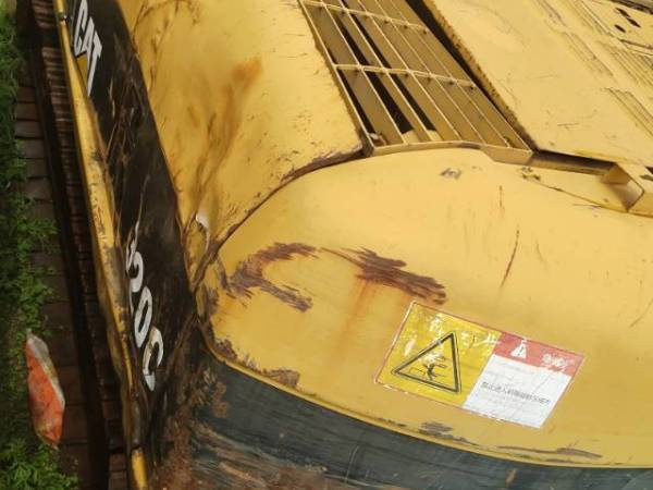 卡特彼勒320C履帶式挖掘機(jī)