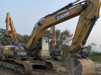 徐工XE240D履帶式挖掘機