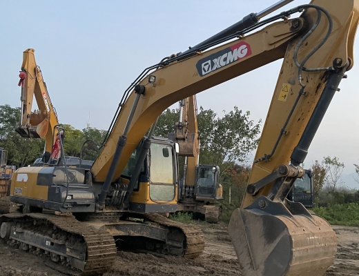 徐工XE240D履带式挖掘机
