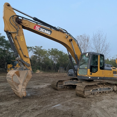 徐工XE240D履带式挖掘机