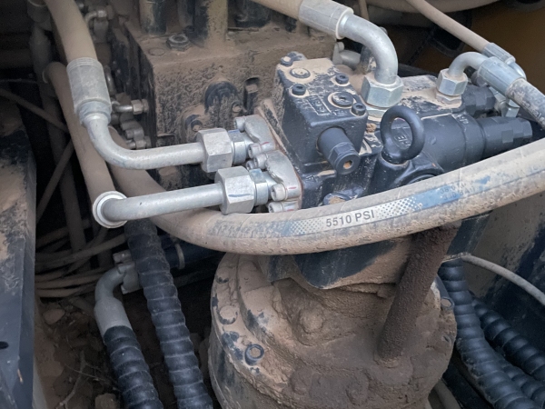 徐工XE240D履帶式挖掘機