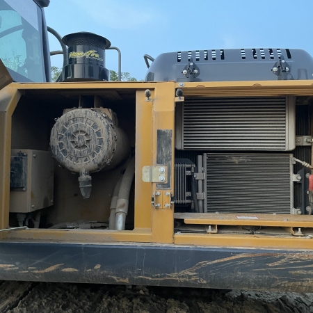 徐工XE240D履带式挖掘机