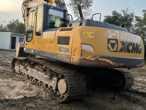 徐工XE240D履帶式挖掘機