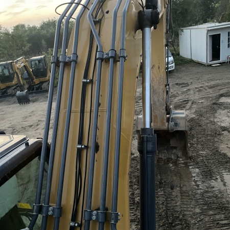 徐工XE240D履带式挖掘机